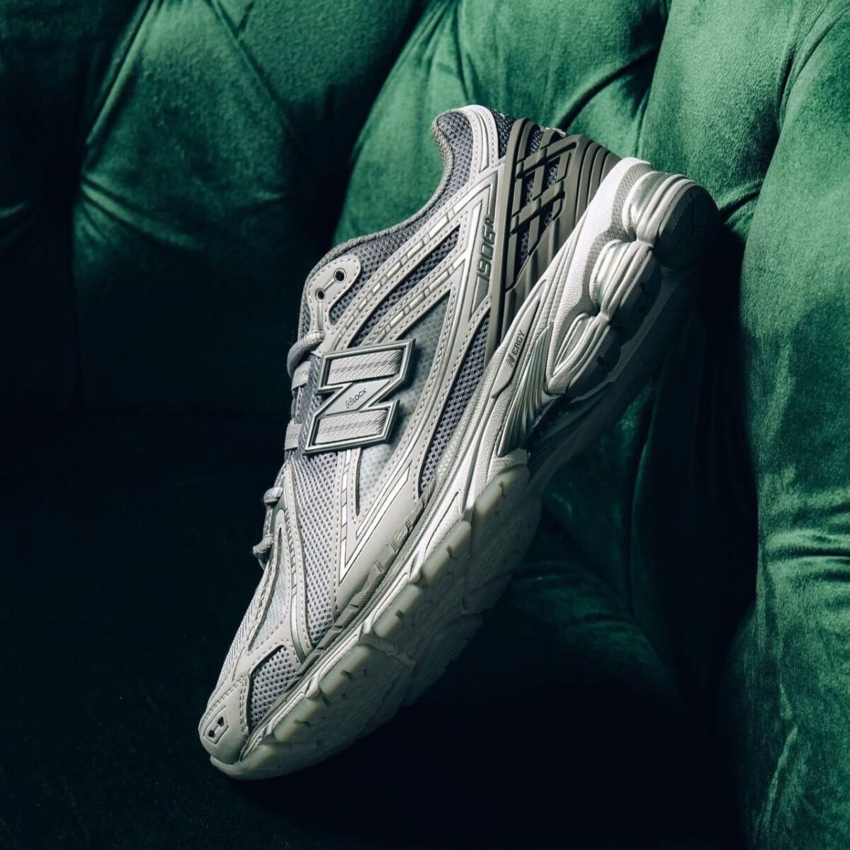 NEW BALANCEE 1906R LUNAR NEW YEAR RAINCLOUD - Image 3