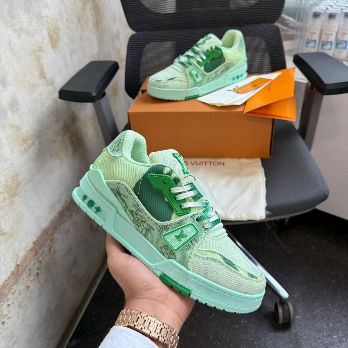 LOUIS VUITTONN VIRGIL ABLOH GREEN TRAINER 2025 - Image 1