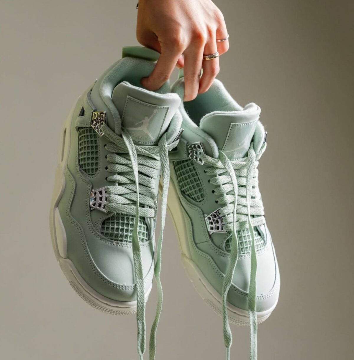 NIKEE AIR JORDAN 4 ABUNDANCE - Image 2