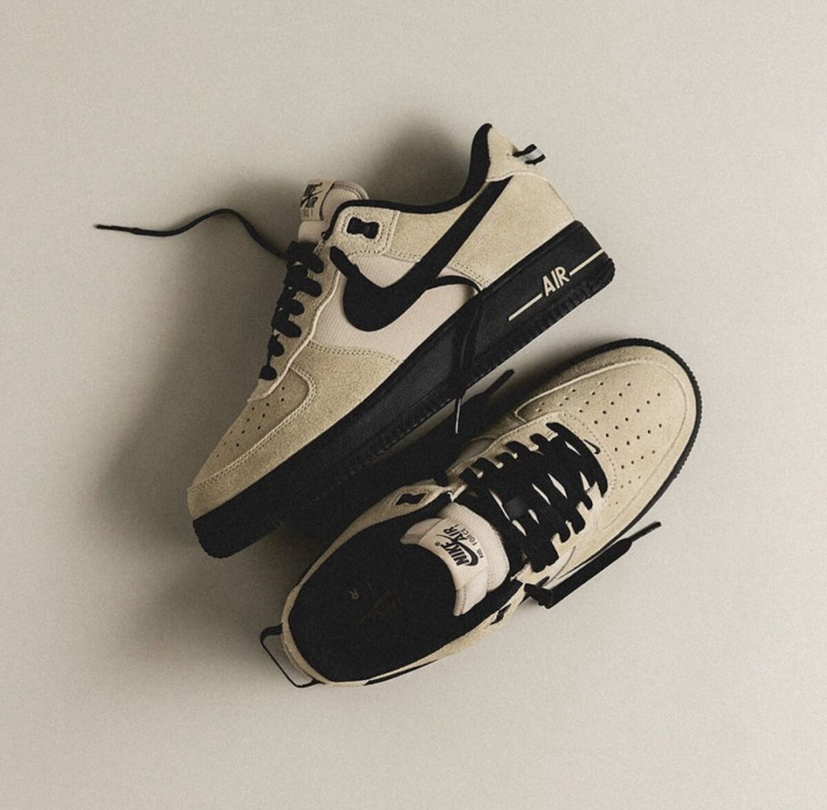 NIKEE AIRFORCE 1 LOW DESERT KHAKI - Image 1
