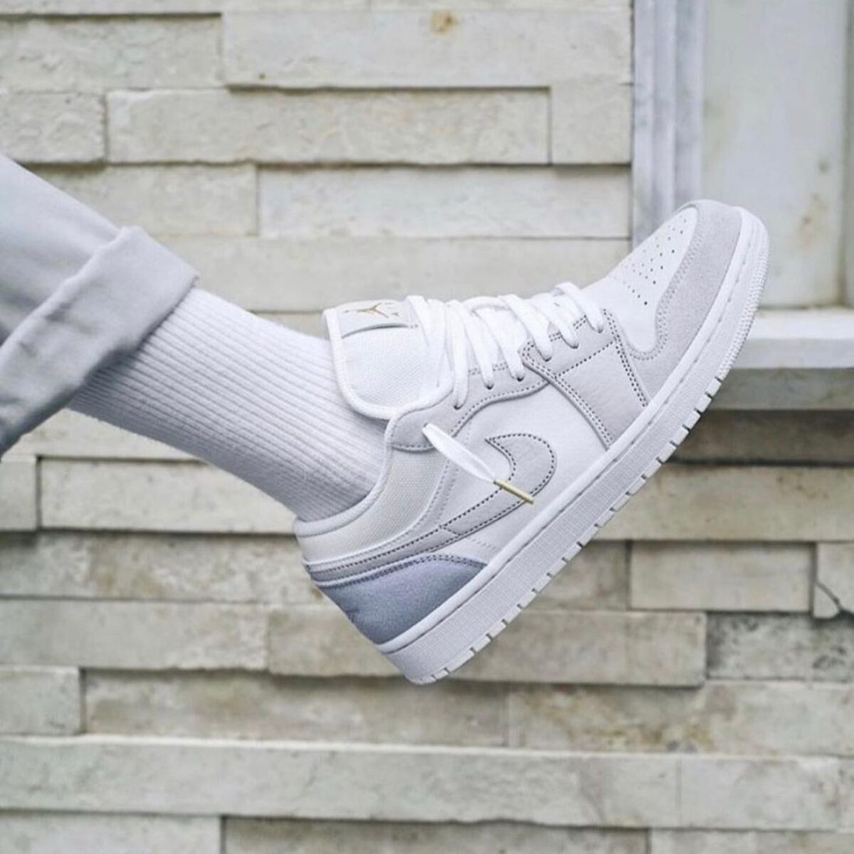 Nikee Air Jordan 1 Paris Low - Image 2