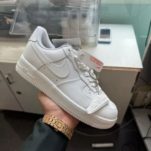Low-Top Leather Sneakers
