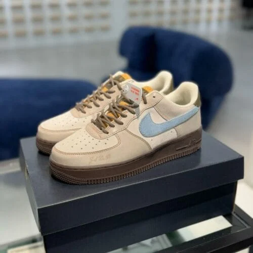 Low-Top Sneakers - Love & Peace - view 3